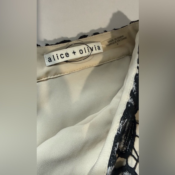 ALICE + OLIVIA Black and White Butterfly Lace Mini Skirt size 4 - Picture 10 of 14